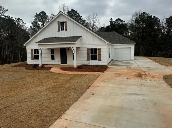 280 Young Ln, Hamilton, GA 31811