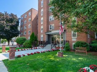 39 Glenbrook Rd APT 2T, Stamford, CT 06901