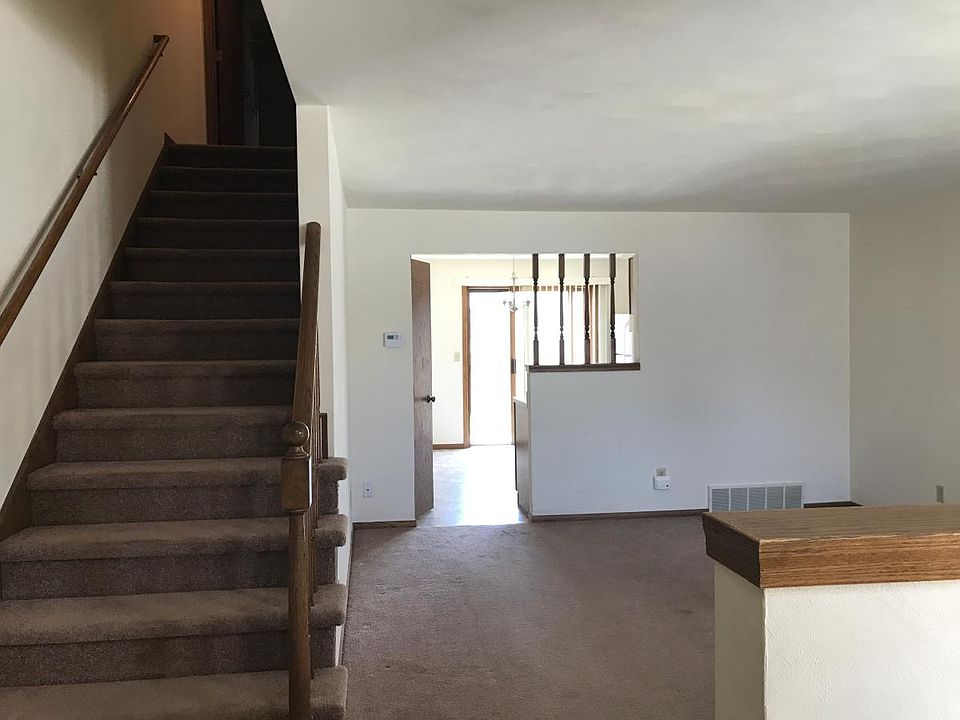 1st image of 1007 Oxford Dr