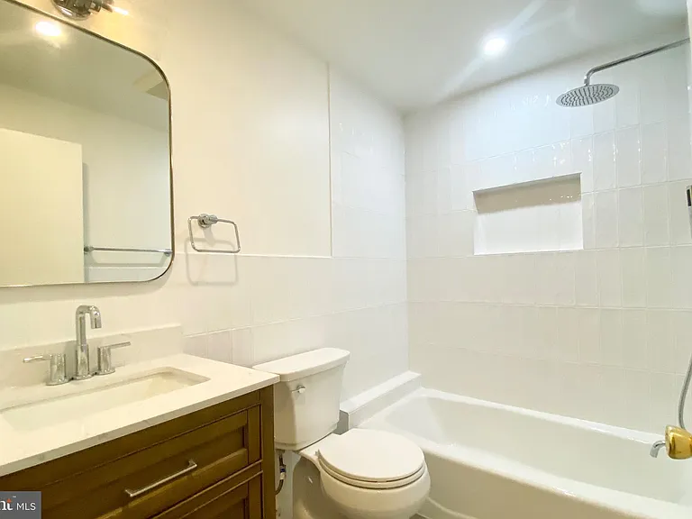 1225 O St NW — Photo 16