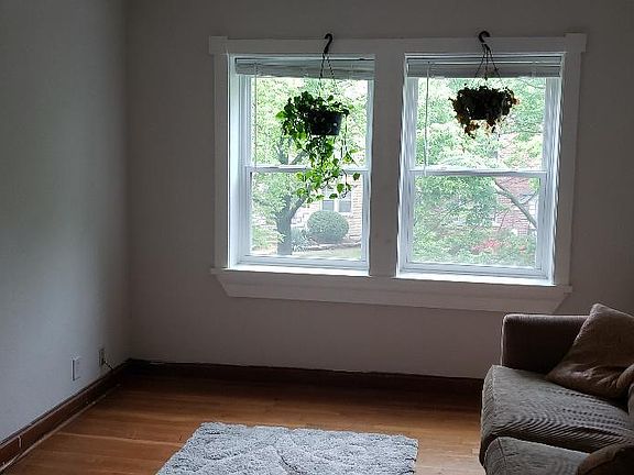 3rd image of 6647 Devonshire Ave #2