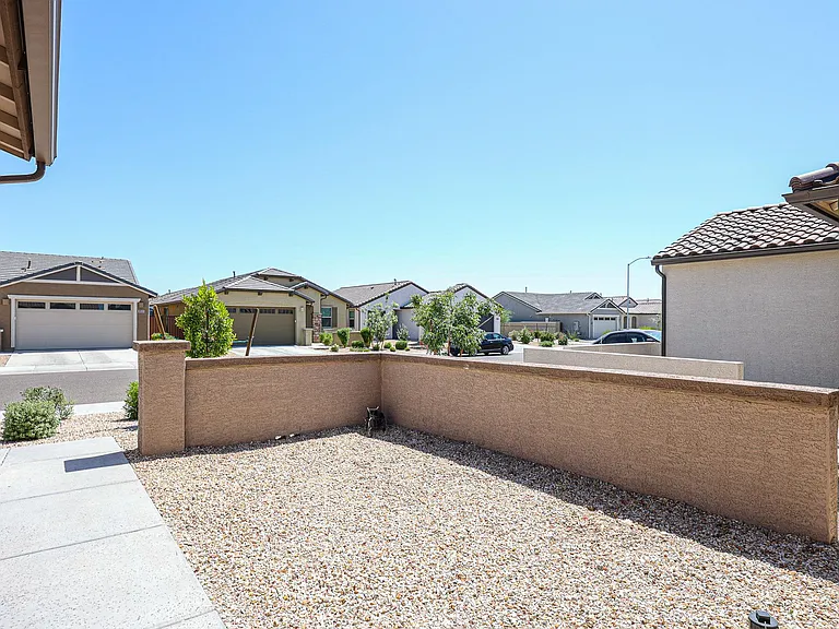 8924 W Bethany Heights Dr — Photo 29