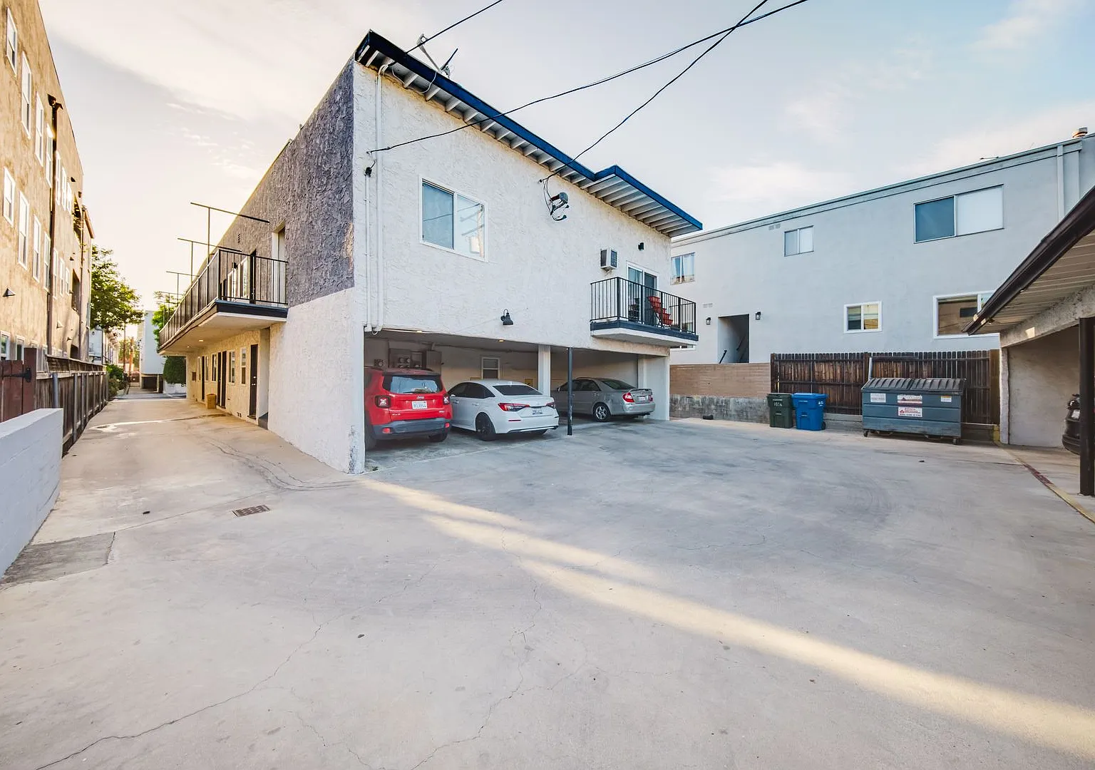 1136 N Ogden Dr — Photo 3