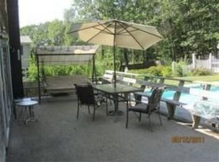 28 Lindberg St, Clinton, MA 01510