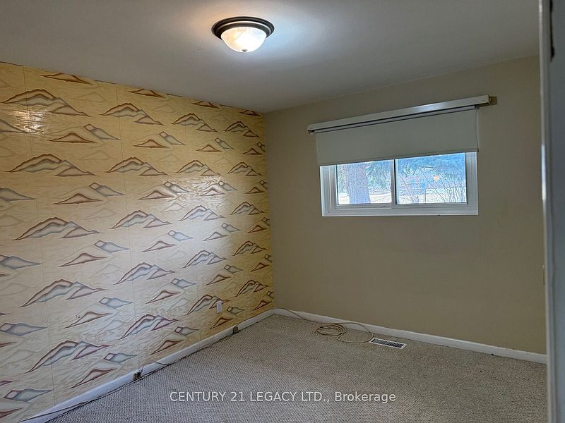 Brampton House for rent - 3 Bedrooms — photo 10