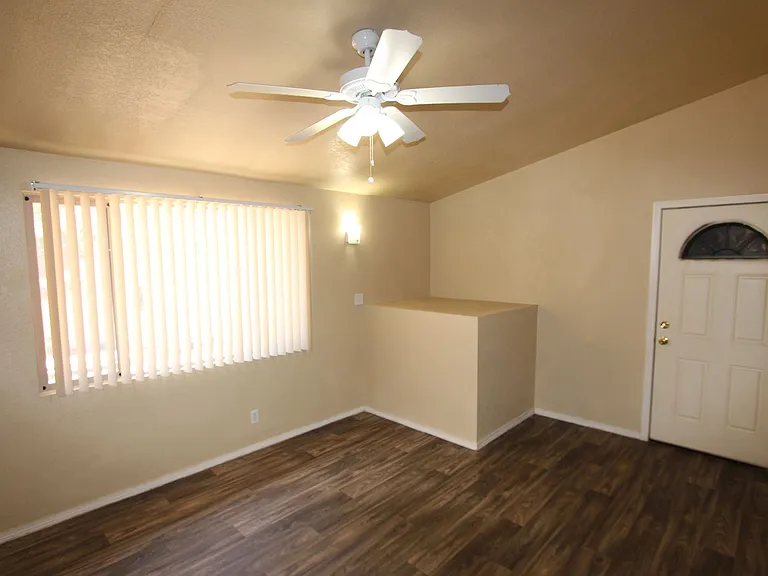 2110 N 1st St — Photo 5