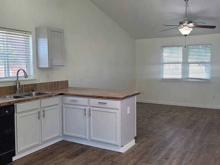 6103 Maryhill Ln — Photo 6