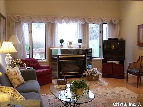 5th image of 5346 Bunker Hill Way