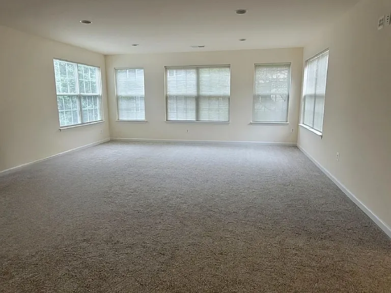 9492 Bankhead Dr — Photo 7