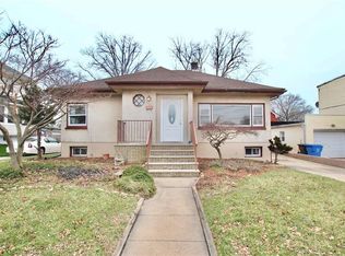 111 Maxwell Ave, Fords, NJ 08863