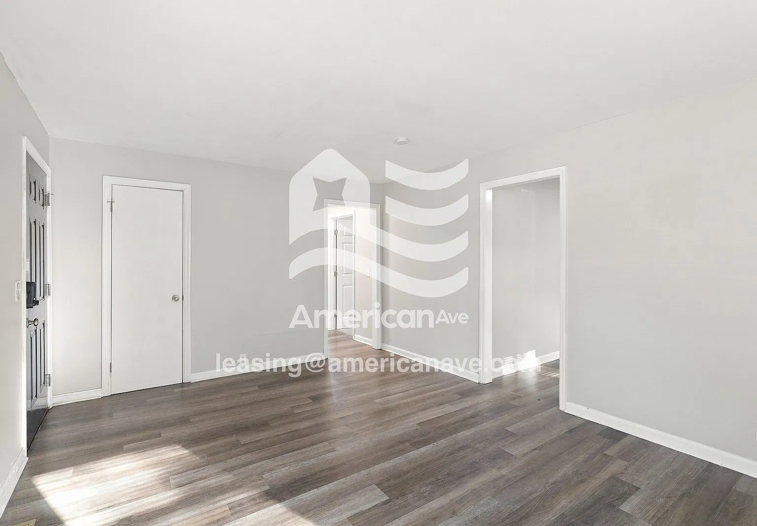 3 bed, 1.0 bath, 988 sqft, $1,215 — Photo 4