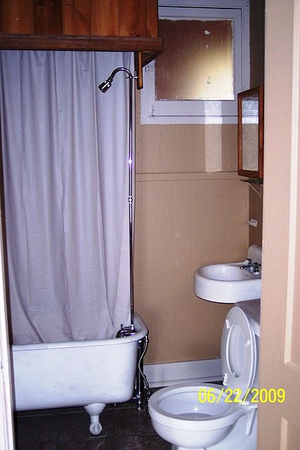 2nd image of 114 Bleecker St APT 3