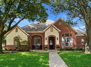 8901 Stratford Dr, North Richland Hills, TX 76182