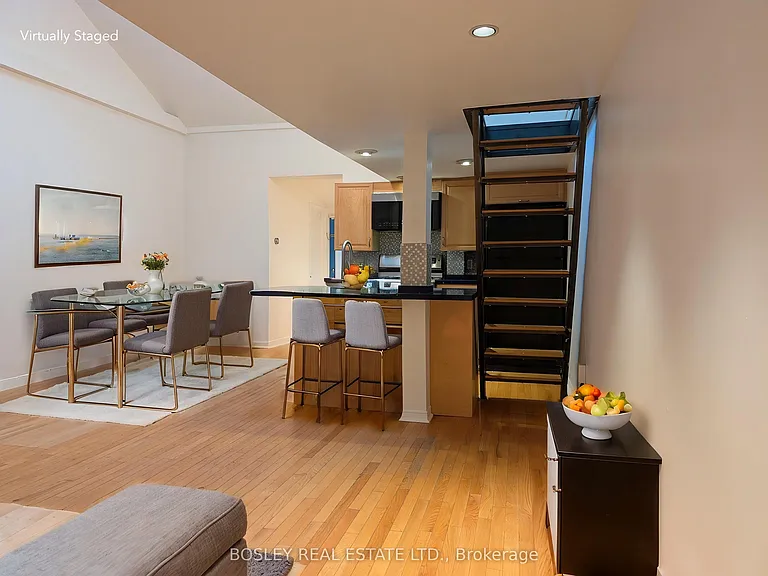 230 Ontario St — Photo 4