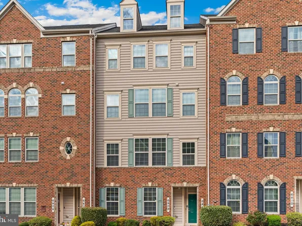 6408 Walcott Ln, Frederick, MD 21703