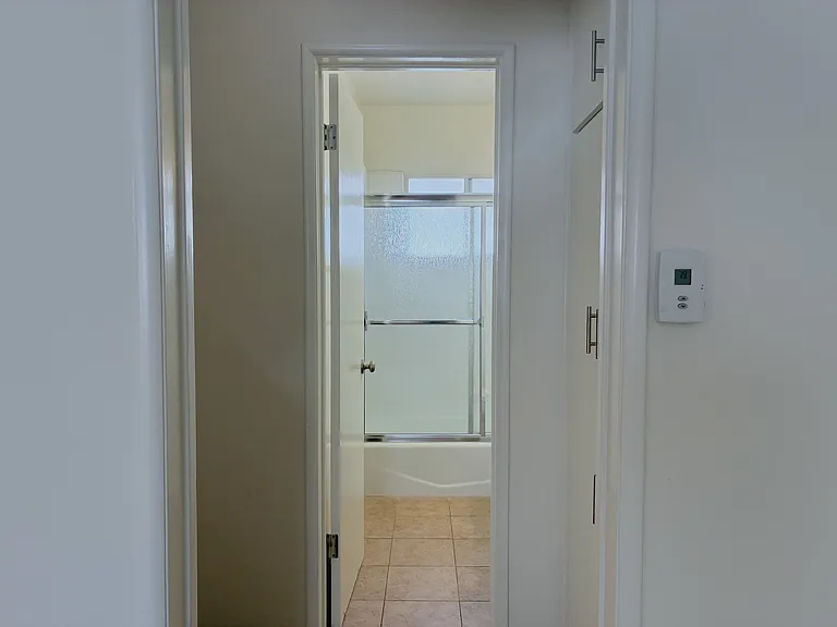 658 Ivy St #2 — Photo 16