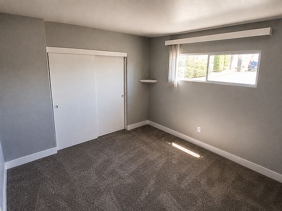 5th image of 1075 E Desert Inn Rd APT 7