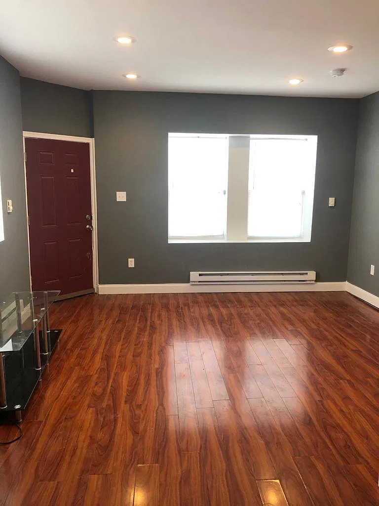 Studio, 600 sqft, $950 — Photo 2
