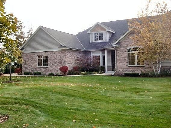 1st image of 10498 N Hidden Creek Ct