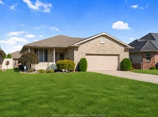 653 McNaughton Ave W, Chatham Kent, ON N7L 5P7