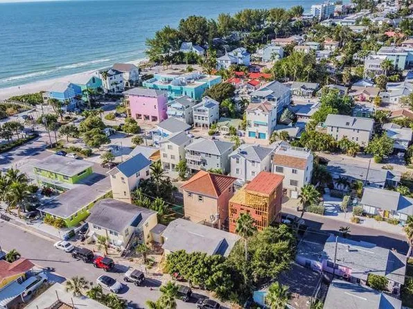 23 80th Ave, Treasure Island, FL 33706