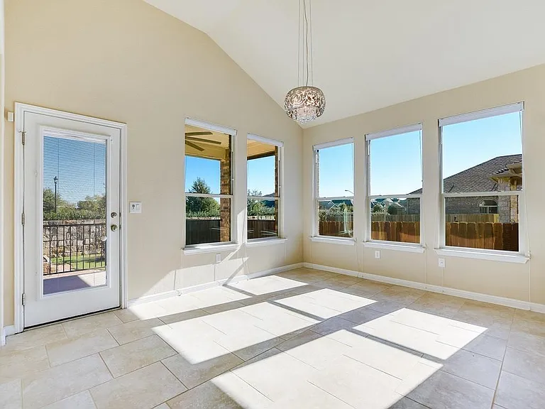 16208 Cantania Cv — Photo 10