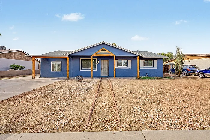 6944 W Solano Dr S