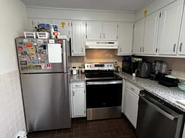 86 Newbury St, Somerville, MA