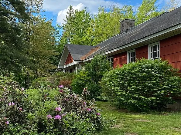 15 N Mountain Pond Rd, Errol, NH 03579