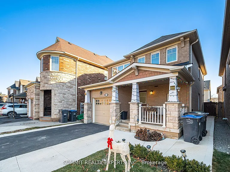 39 Donomore Dr #UPPER — Photo 4