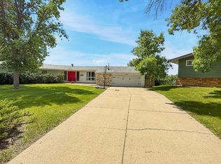 2021 Ida Mae Ct, Minot, ND 58703