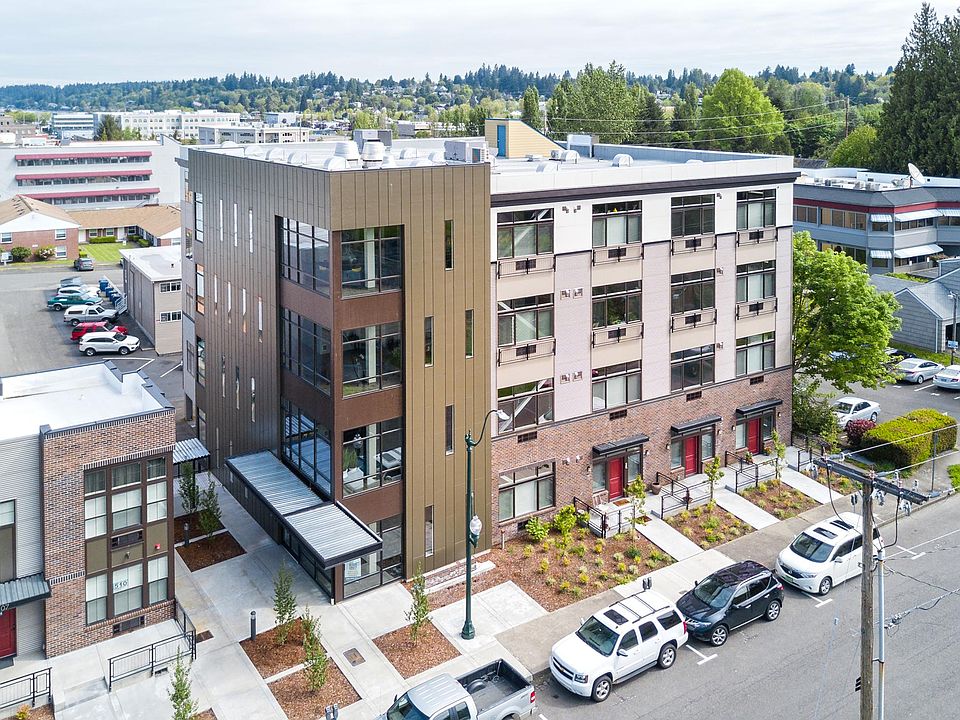 1st image of 512 12th Ave SE #404