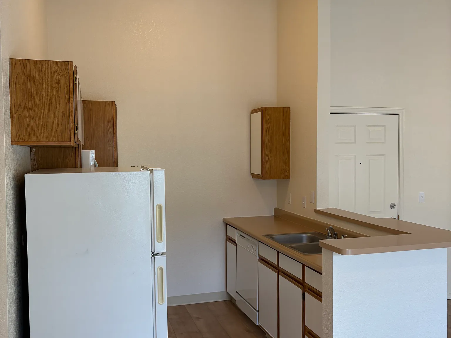 2 bed, 946 sqft, $1,400 — Photo 4