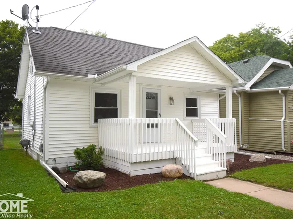 834 Broadway Ave, Owosso, MI 48867