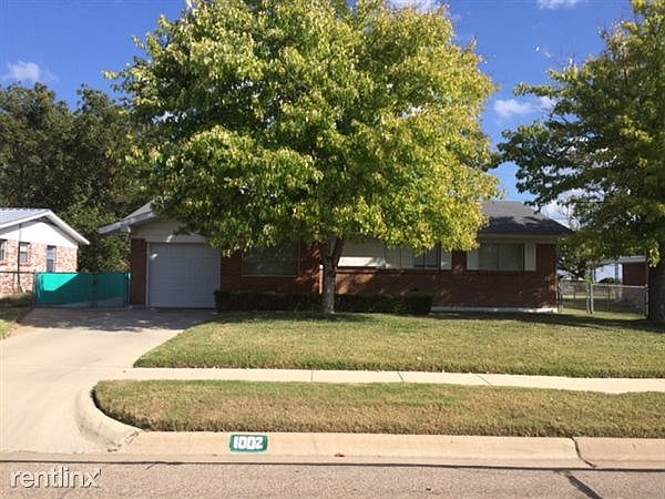 1002 Cedar