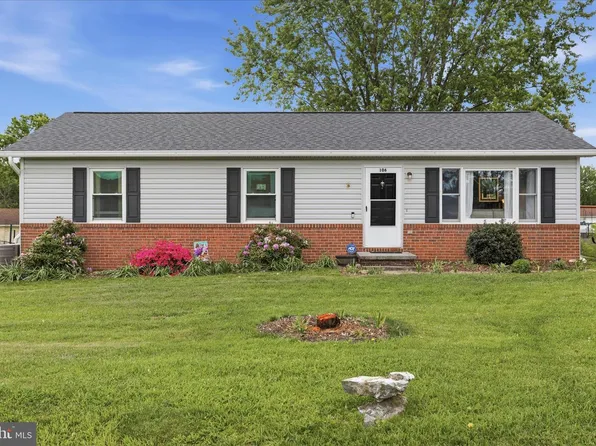 106 Lakeview Ct, Stephens City, VA 22655