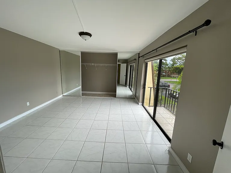 1525 Park Meadows Dr #4 — Photo 7
