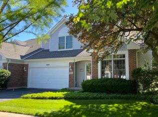 1804 Waverly Cir, St Charles, IL 60174