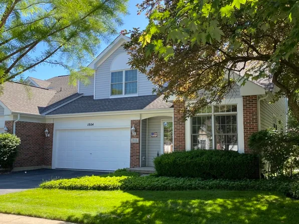 1804 Waverly Cir, St Charles, IL 60174