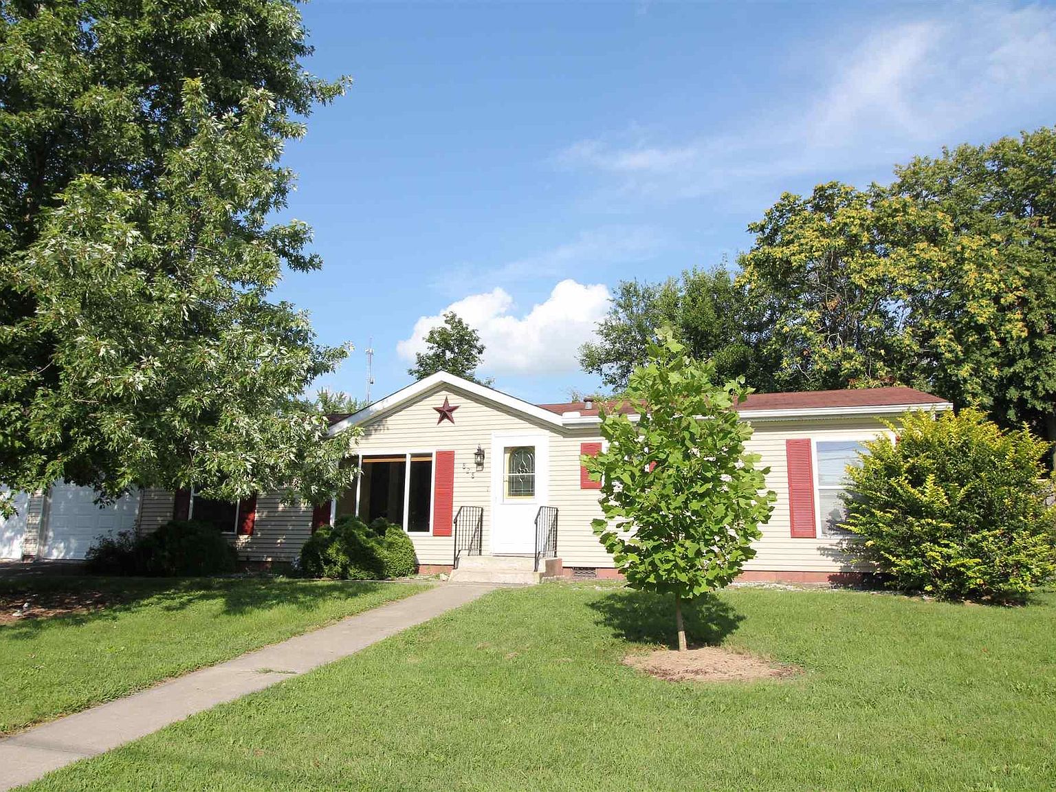 828 Eunice Ave, Kendallville, IN 46755 Zillow