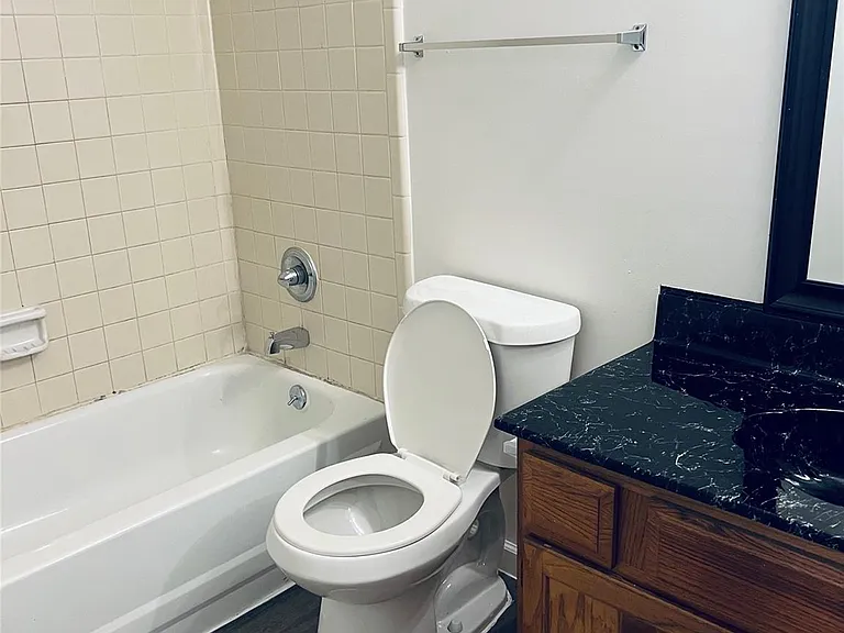 9700 Leawood Blvd #1116 — Photo 6