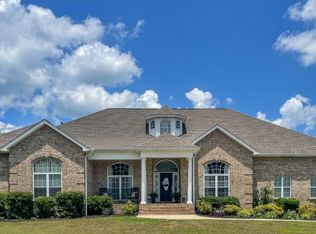 1020 Ridglea Dr, Burns, TN 37029