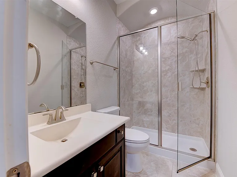 19403 Trinity River Dr — Photo 17