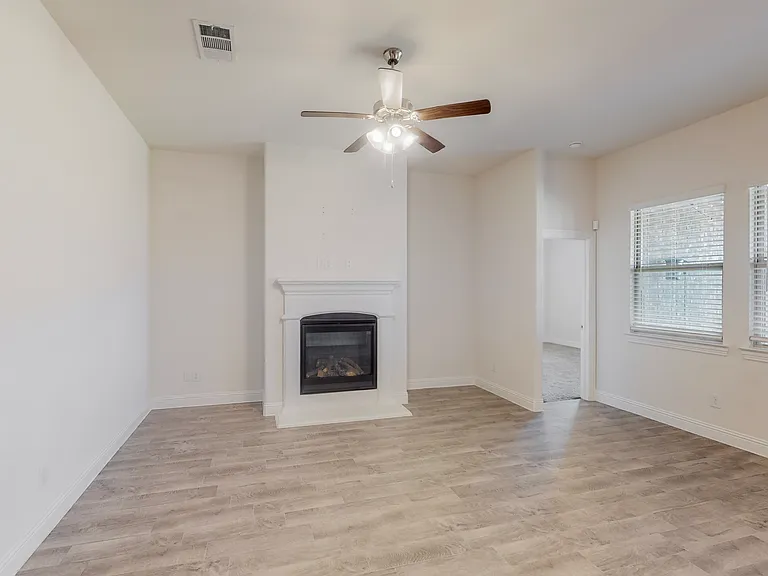 11029 Klondike Ln — Photo 11