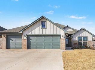 495 Grand Sycamore Dr, Washington, OK 73093