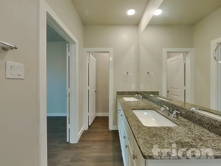 5163 Klein Orchard Dr — Photo 8
