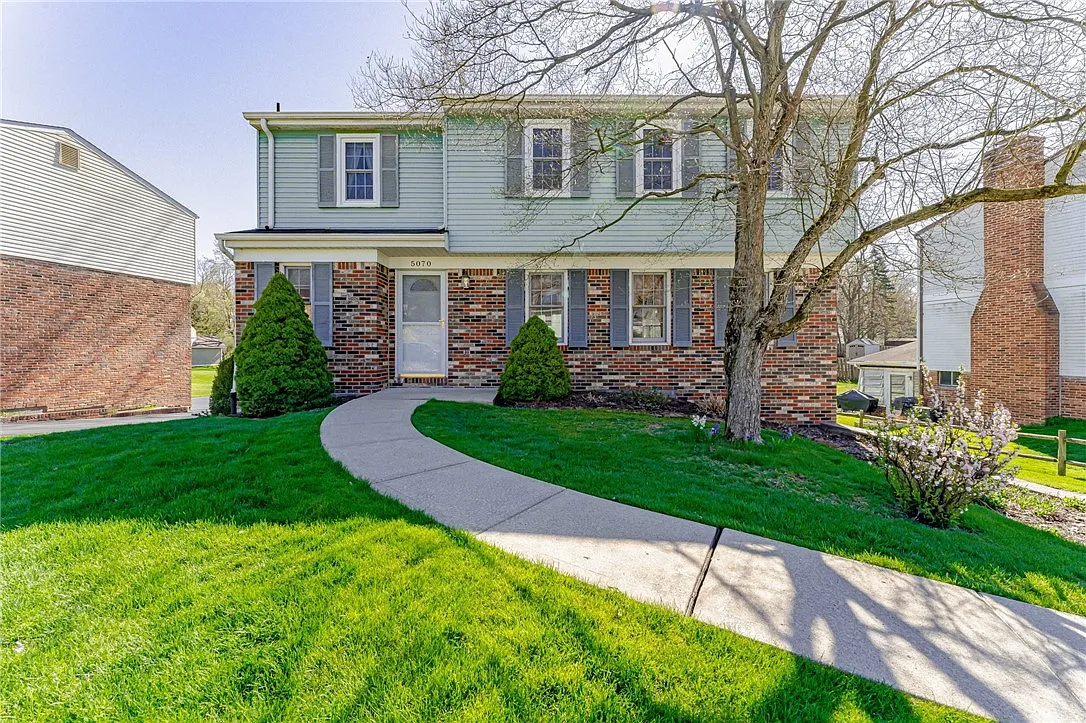 5070 Meadowridge Ln photo 1