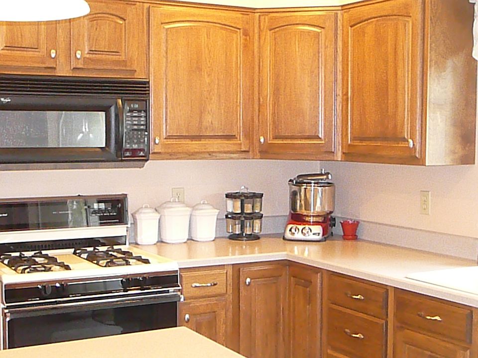 Solid oak kitchen cabinets