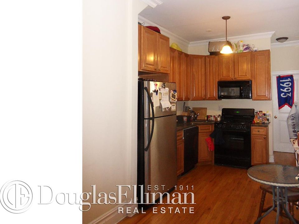 1st image of 3247 35th St APT 1R