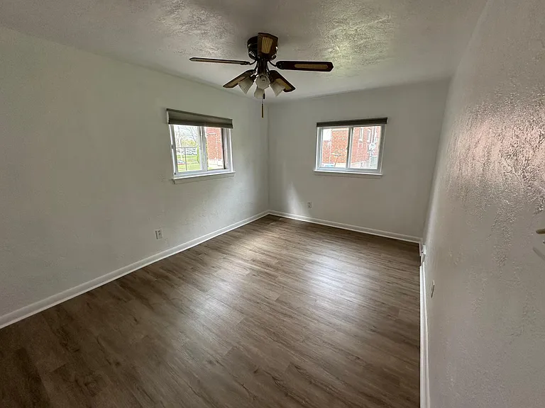 1227 W Marshall St #1 — Photo 9
